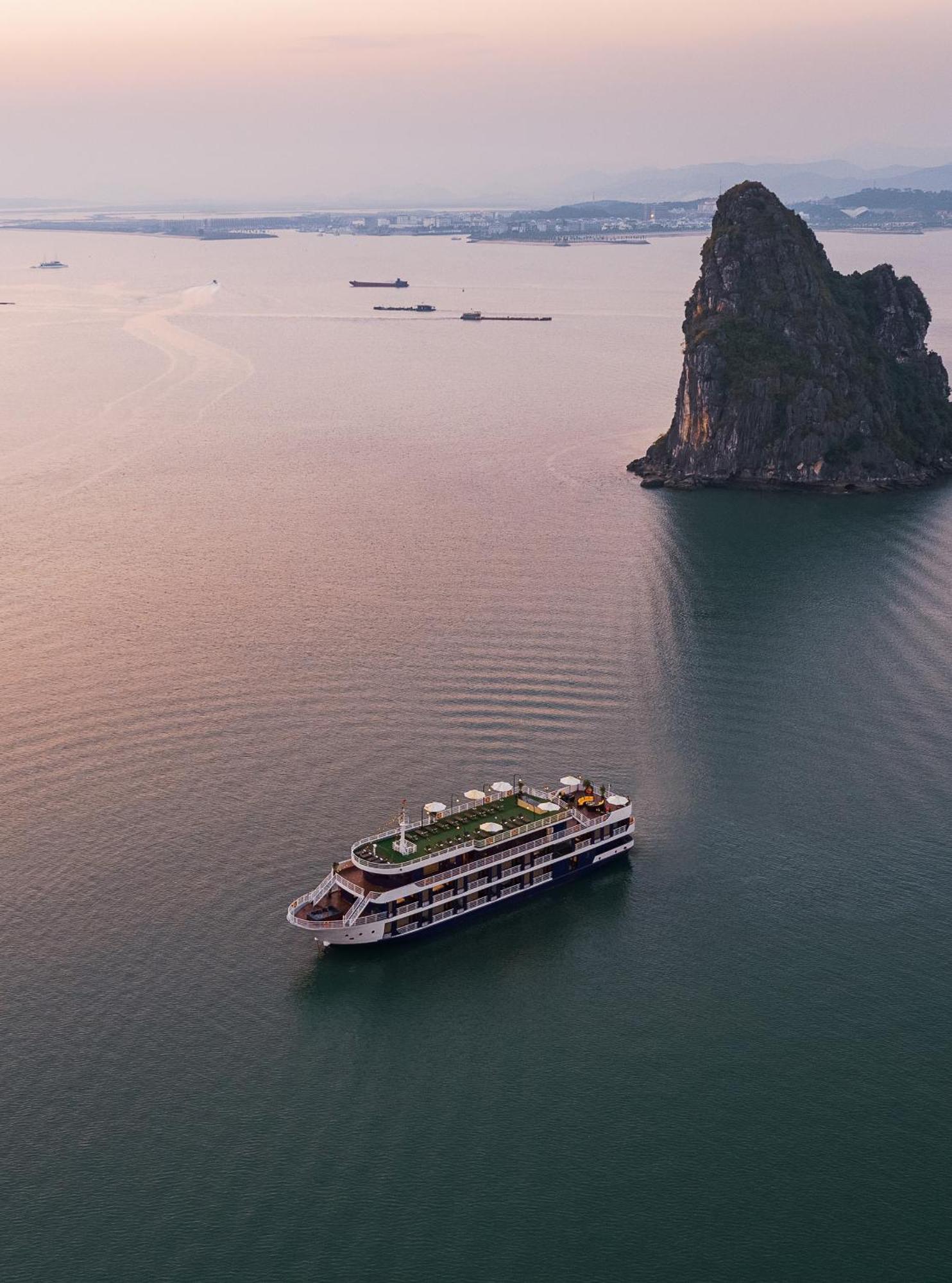 Hotel Halong Dragon Bay Cruise Ha Long Zewnętrze zdjęcie