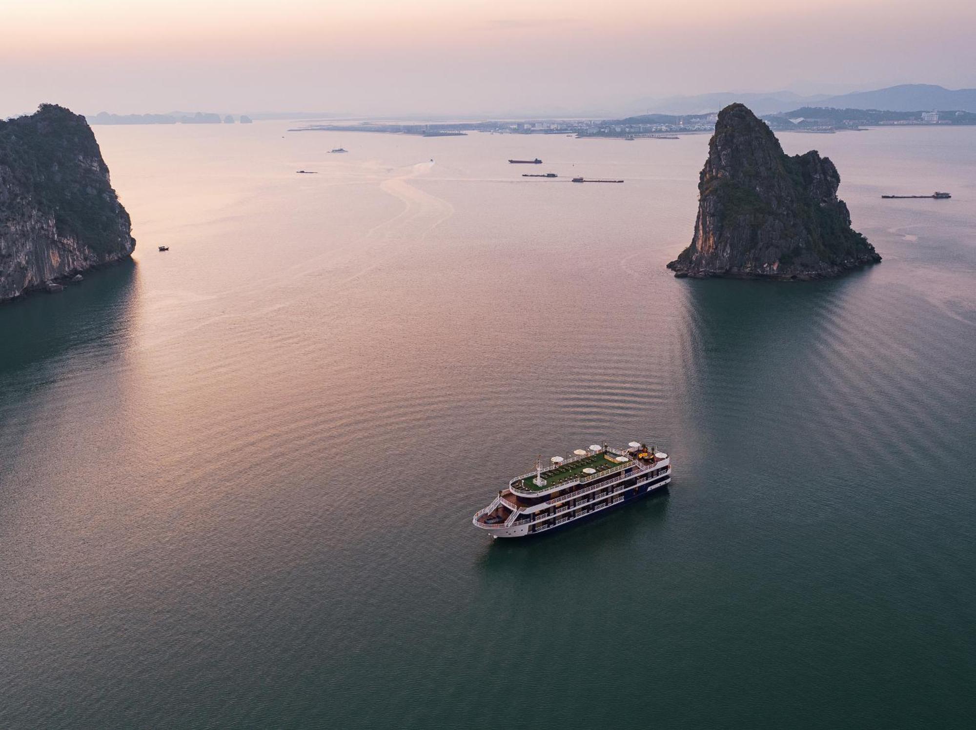 Hotel Halong Dragon Bay Cruise Ha Long Zewnętrze zdjęcie