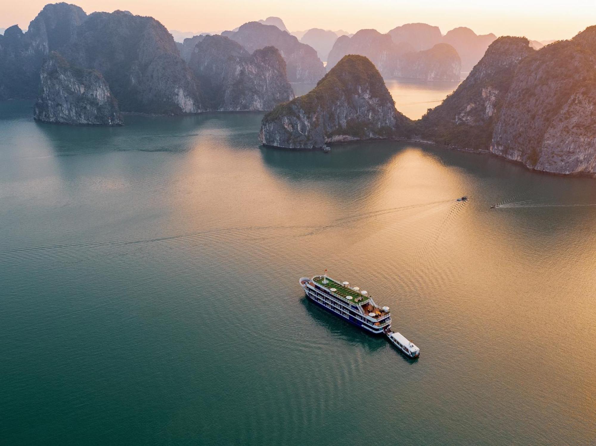 Hotel Halong Dragon Bay Cruise Ha Long Zewnętrze zdjęcie