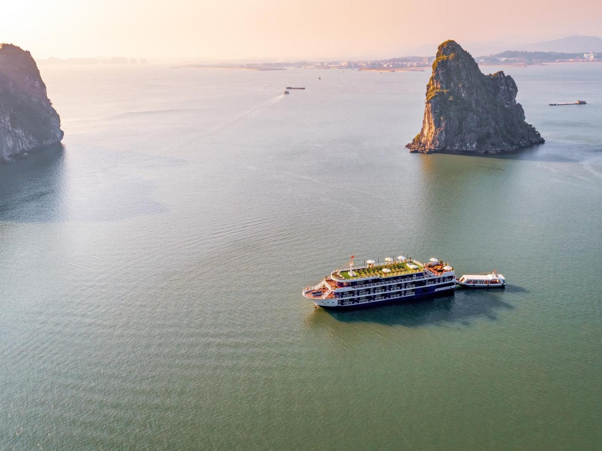 Hotel Halong Dragon Bay Cruise Ha Long Zewnętrze zdjęcie